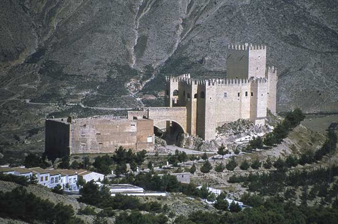 Castillo del marqués de Los Vélez en la distancia. © Fotografía:  la Revista Velezana