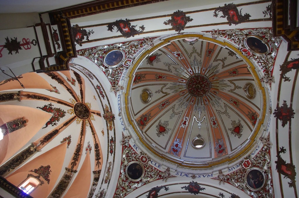 Pechinas y cúpulas decoradas en la iglesia del convento de los Agustinos en Huécija  © José Ángel Fernández